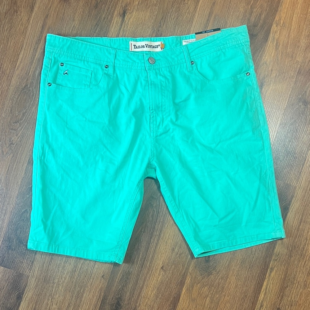 NWT - Men's Tailor Vintage - Green Khaki Shorts - 38